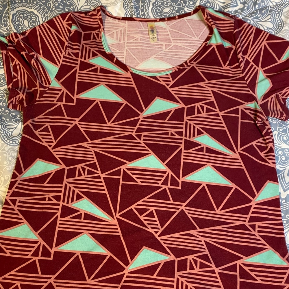 LuLaRoe Classic Tee- sz XL